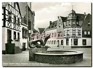 Carte Postale Moderne Kabern Gondorf Mosel Marktplatz mit Tatzetwurm Weinbrunnen