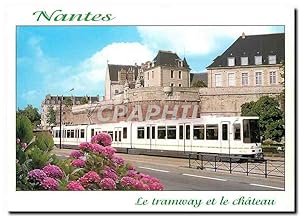 Bild des Verkufers fr Carte Postale Moderne Nantes Loire Atlantique le Tramway et le chteau zum Verkauf von CPAPHIL