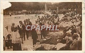 Image du vendeur pour Carte Postale Ancienne LOURDES-la bndiction des malades mis en vente par CPAPHIL