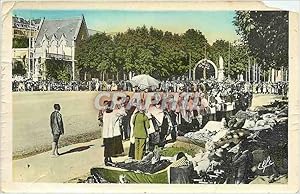 Image du vendeur pour Carte Postale Ancienne Lourdes La Benediction des Malades sur l'Esplanade du Rosaire mis en vente par CPAPHIL