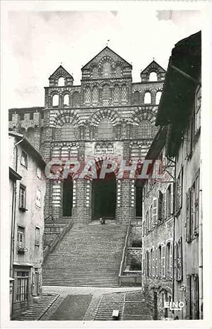 Bild des Verkufers fr Carte Postale Ancienne Le Puy The Loire alt 630 Montee de la Cathdrale a laquelle par un grand escalier de 134 marche zum Verkauf von CPAPHIL