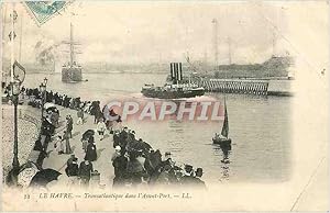 Carte Postale Ancienne le havre Transatlamtique dans l'avant Port Bateau