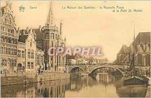 Bild des Verkufers fr Carte Postale Ancienne Gand la maison des Bateliers la novelle Poste et le Pont St Michel zum Verkauf von CPAPHIL