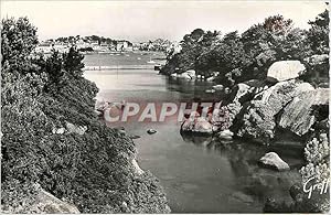 Bild des Verkufers fr Carte Postale Moderne En Bretagne Ploumanach (Cotes du Nord) La Valle du Traouieros et la Baie zum Verkauf von CPAPHIL