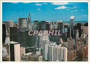 Carte Postale Moderne New York City The Busting Cneter of Manhattan is the heart of this great