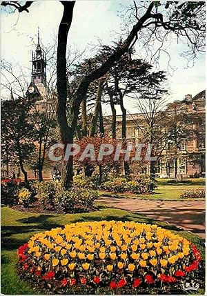 Image du vendeur pour Carte Postale Moderne Toulouse Ville d'Art Cite des Violettes Le Donjon du Capitole et les jardins mis en vente par CPAPHIL