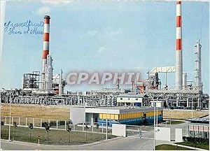 Image du vendeur pour Carte Postale Moderne Grandpuits Raffinerie Petrole mis en vente par CPAPHIL