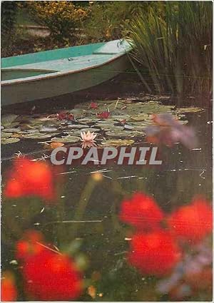 Image du vendeur pour Carte Postale Moderne Musee Claude Monet Giverny La barque du peintre amarree a la rive sud de l'etang mis en vente par CPAPHIL