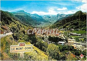 Bild des Verkufers fr Carte Postale Moderne Le Mont Dore (P de D) Panorama sur la ville avec en arriere plan le massif du Sancy (1886 m) zum Verkauf von CPAPHIL