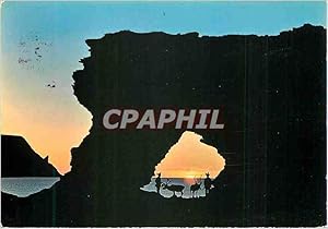 Seller image for Carte Postale Moderne Norway Midnight sun at the Arch near North Cape for sale by CPAPHIL