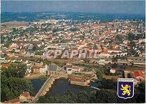 Bild des Verkufers fr Carte Postale Moderne Images de France Limousin St Junien vue panoramique sur la ville avec au premier plan le vieux pont xii sur la Vienn zum Verkauf von CPAPHIL