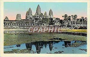 Seller image for Carte Postale Moderne Cambodge Angkor Vat Massif central et galerie extrieure refletes dans les douves for sale by CPAPHIL