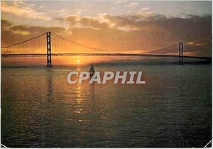 Bild des Verkufers fr Carte Postale Moderne Late summer sunset through the Forth Road Bridge zum Verkauf von CPAPHIL