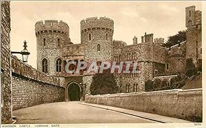 Imagen del vendedor de Carte Postale Moderne Windsor Castle Norman gate a la venta por CPAPHIL