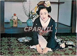 Carte Postale Moderne Maiko Highly Trained professional Entertainer of Japan is Seen with a Forma...