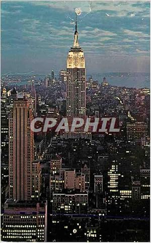 Seller image for Carte Postale Moderne Empire State Building at Night New York City for sale by CPAPHIL