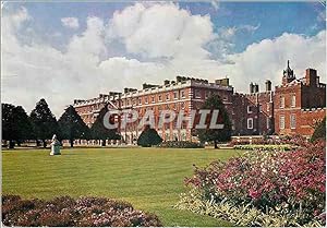 Seller image for Carte Postale Moderne Hampton Court Palace Middlesex The Palace From the North Est (Late 17th Century) for sale by CPAPHIL