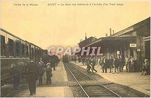 Reproduction Vallée de la meuse givet la gare vue intérieure a l arrivee d un train belge