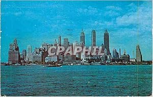 Carte Postale Moderne The Sky Scraping Towers of Manhattan's Finacial District Make an Impressive...