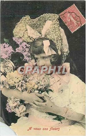 Image du vendeur pour Carte Postale Ancienne A Vous ces Fleurs mis en vente par CPAPHIL