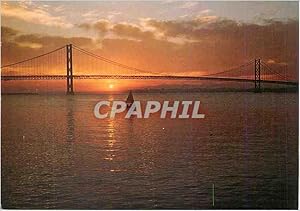 Bild des Verkufers fr Carte Postale Moderne Late Summer Sunset Through The Forth Road Bridge (M90) zum Verkauf von CPAPHIL