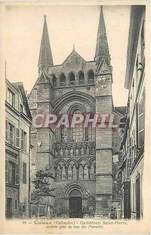 Imagen del vendedor de Carte Postale Ancienne Lisieux Calvados Cathdrale Saint Pierre entre par la rue du Paradis a la venta por CPAPHIL