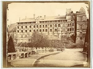 France, Blois, vue sur le château et la façade François Ier