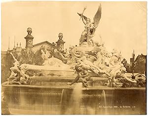 France, Paris, la fontaine monumentale