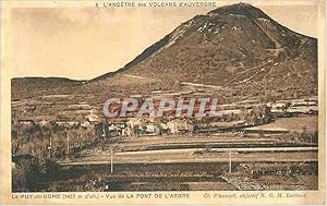 Image du vendeur pour Carte Postale Ancienne L'Encetre des Volcans d'Auvergne Le Puy de Dome (1467 m d'Alt) vue de la Font de l'Arbre mis en vente par CPAPHIL