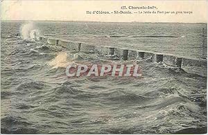 Seller image for Carte Postale Ancienne Charente Inferieure le d'Oleron St Denis La Jete du Port par un Gros Temps for sale by CPAPHIL