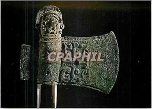 Bild des Verkufers fr Carte Postale Moderne Ceremonial axe bronze Victoria and Albert Museum Chine China zum Verkauf von CPAPHIL