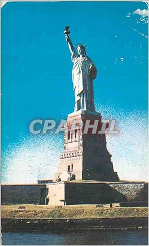 Bild des Verkufers fr Carte Postale Moderne New York Harbor Statue of Liberty Island zum Verkauf von CPAPHIL