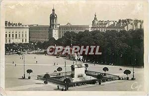 Carte Postale Ancienne Lyon place bellecour et nouvel hôtel des postes