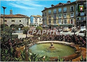 Carte Postale Moderne Laredo Santander Fontaine et Jardin