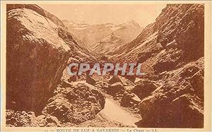 Seller image for Carte Postale Ancienne Route de Luz a Gavarnie Le Chaos for sale by CPAPHIL