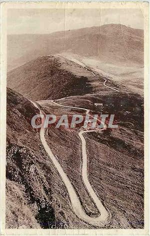 Seller image for Carte Postale Moderne Le Cantal Pittoresque Le Refuge et le Grand Tournant de la Route du Puy Mary for sale by CPAPHIL