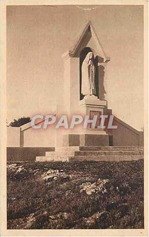 Bild des Verkufers fr Carte Postale Ancienne Cornillon (Gard) Statue Votive de Notre Dame de Fatima Erigee sur la Colline Saint Sauveur zum Verkauf von CPAPHIL