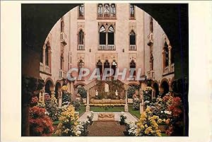 Carte Postale Moderne Isabella Steward Gardner Museum Boston Court in Autumn with Chrysanthemums