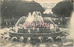 Bild des Verkufers fr Carte Postale Ancienne Versailles le Parc le Bassin de Latone le Jour des Grandes Eaux zum Verkauf von CPAPHIL