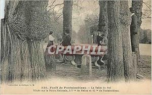 Bild des Verkufers fr Carte Postale Ancienne fort de Fontainebleau La Table du Roi Situee sur la Route Nationale zum Verkauf von CPAPHIL