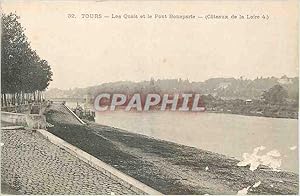 Image du vendeur pour Carte Postale Ancienne Tours Les Quais et le Pont Bonaparte (Coteaux de la Loire) mis en vente par CPAPHIL