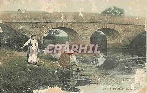 Seller image for Carte Postale Ancienne La Fin du Jour Folklore for sale by CPAPHIL