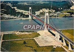 Bild des Verkufers fr Carte Postale Moderne Le Pont de Tancarville (Seine Maritime) Longueur totale 1410 metres Travee centrale 608 metres Haut des pylones 124 zum Verkauf von CPAPHIL