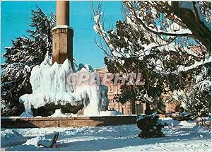 Imagen del vendedor de Carte Postale Moderne Cuneo Sotto la Neve Fontaine lumineuse et Gare a la venta por CPAPHIL