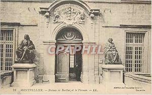 Image du vendeur pour Carte Postale Ancienne Montpellier Statues de Barthez et la Perouse mis en vente par CPAPHIL