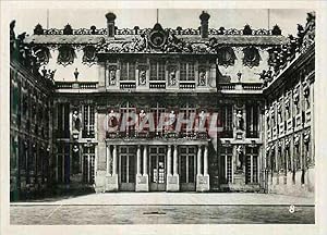 Seller image for Carte Postale Ancienne La Cour de Marbre Versailles for sale by CPAPHIL