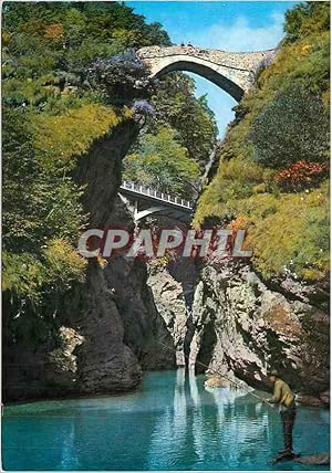 Carte Postale Moderne Varallo Vieux et Nouveau Pont sur la Gula