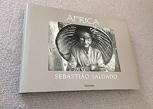 Imagen del vendedor de Sebastiao Salgado, Africa a la venta por 84 Charing Cross Road Books, IOBA