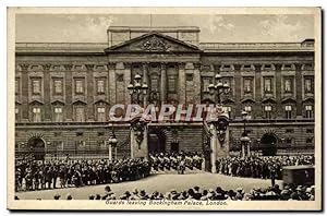 Seller image for Angleterre - England - London - Guards leaving Buckingham Palace - Carte Postale Ancienne for sale by CPAPHIL