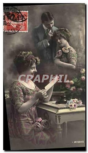 Image du vendeur pour Fantaisie - Femme avec lettre - poste - jolie robe - style - fashion - mode Carte Postale Ancienne mis en vente par CPAPHIL